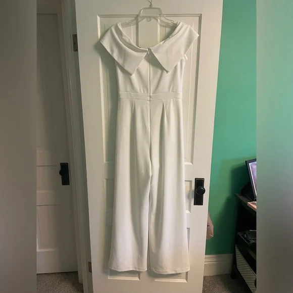 EUC sz 6 Xscape White Jumpsuit - Picture 2 of 3